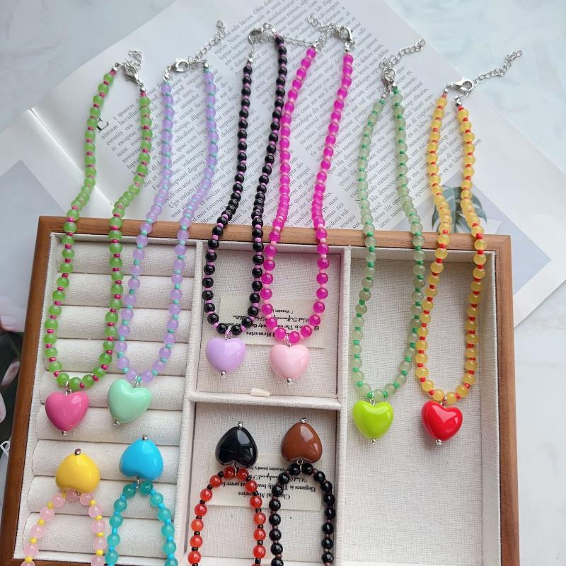 2026 Trendy Cute Candy Color Heart Pendant Glass Beaded Chain Choker Necklace For Women Girls Aesthetic Neck Accessories