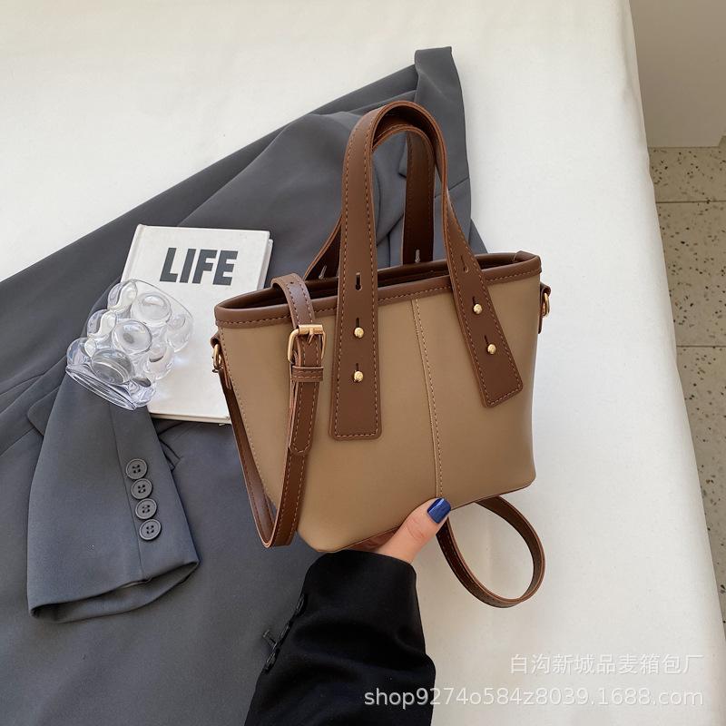 

French niche design foreign style handbag women s 2025 new fashion texture bucket bag ins trendy messenger bag хакі
