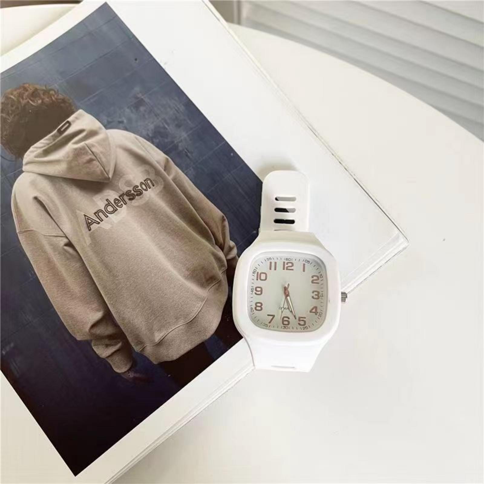 

Мужские водонепроницаемые светящиеся наручные часы-будильник для бега One Size белый