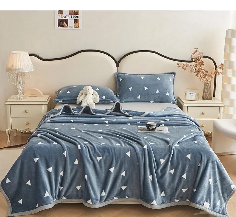 New Milk Fiber Printed Blanket 300G Cloud Mink Velvet Cover Blanket