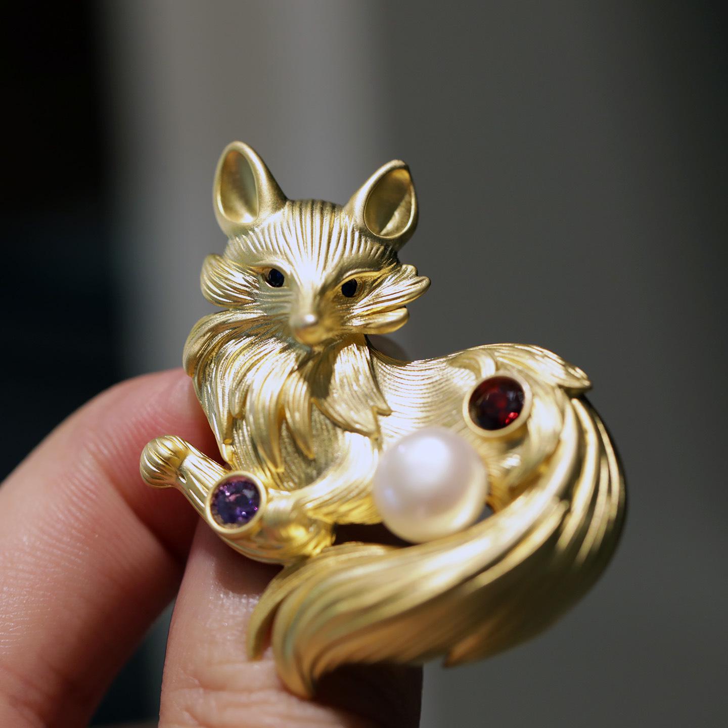 Bo Xin Yun Gold-Plated Wealth-Attracting Nine-Tailed Fox Brooch with Freshwater Pearl
