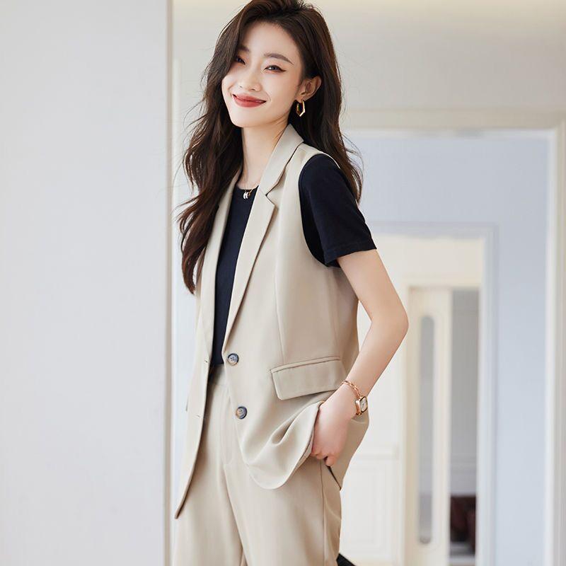 Professional Women's Vest with Versatile Style and Classic Design