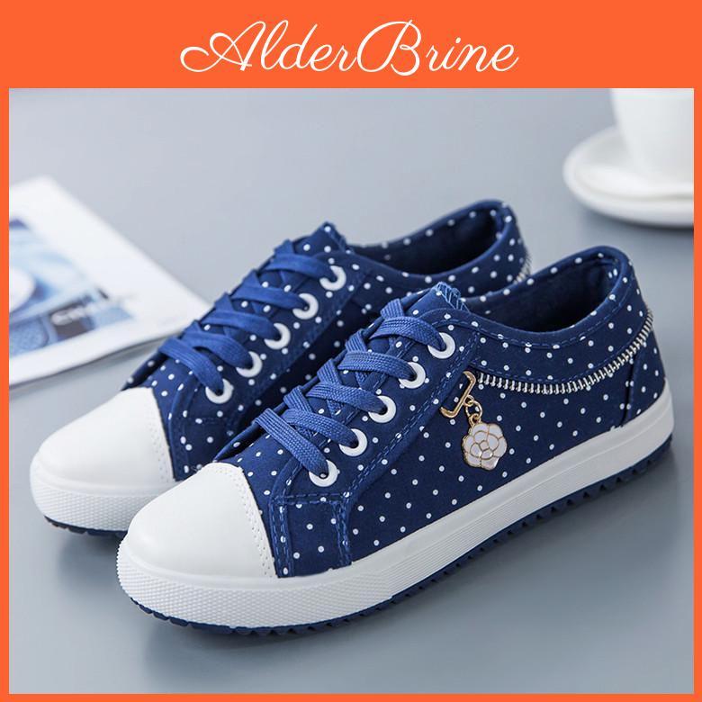 Canvas Shoes Female Low Help Casual Footwear With Wear-resistant Flat Sole**