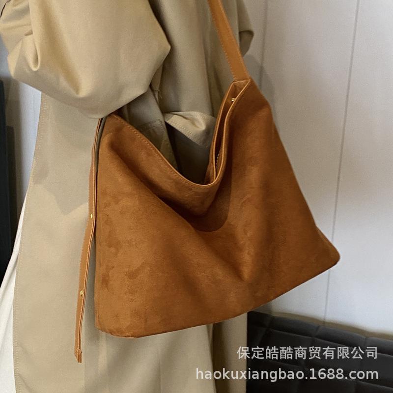 Commuter Big Bag Women's 2025 New High-end Retro Fashion Suede Shoulder Bag Large Capacity Tote Bag