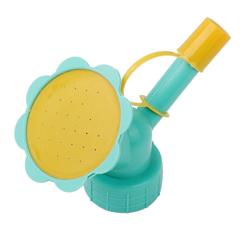 

1 шт. Насадка-лейка для полива цветов, лейка для полива сада, бытовая маленькая горшечная бутылка для напитков, душевая лейка, случайный стиль зелёный