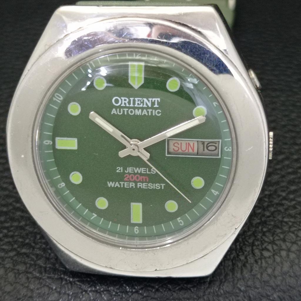 VINTAGE ORIENT AUTOMATIC 46941 JAPAN MENS GREEN COLOR DIAL WATCH A700626-5 R204-a700626