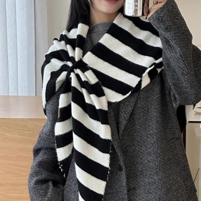 Korean Wool Blend Thick Shawl: Solid Color, Warm Knitted Cowl, Perfect for Spring & Autumn Layering