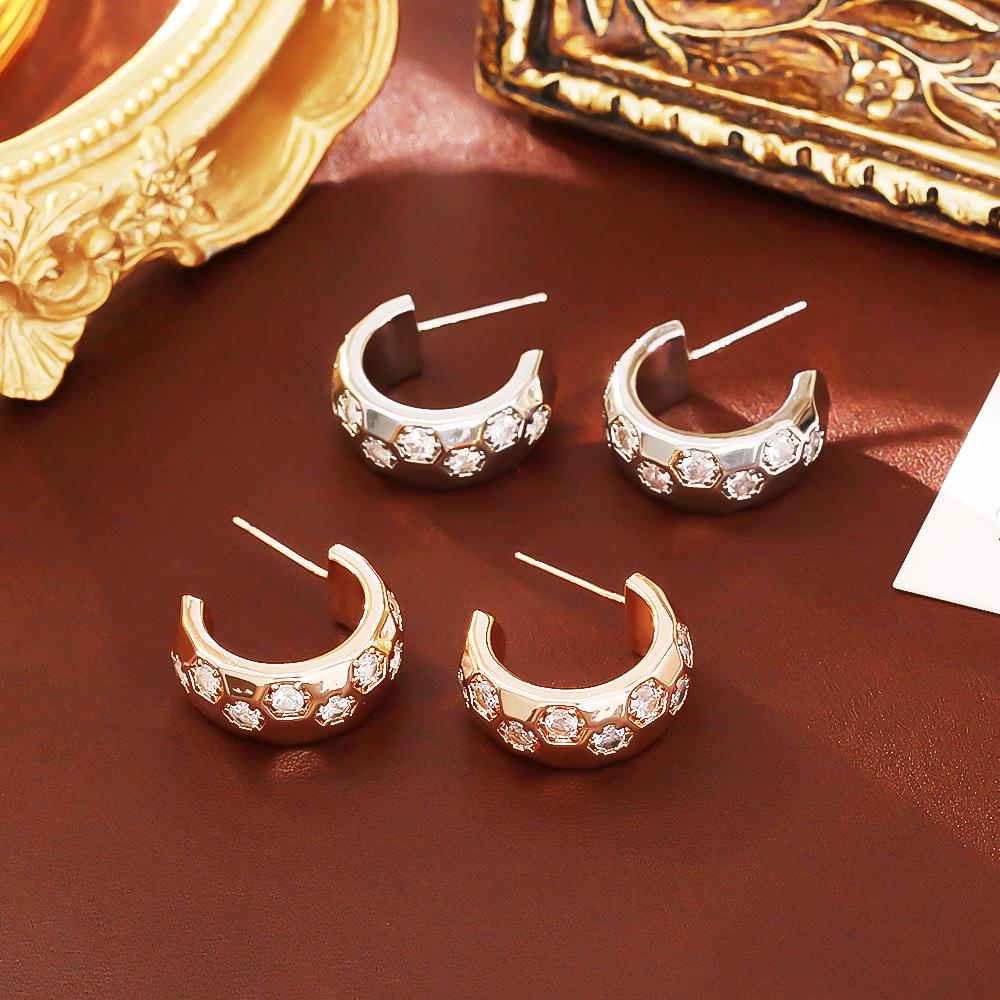 Elegant Gold-Plated C-Shaped Stud Earrings – Stylish & Sparkling for Everyday Wear, Crafted for Unique Personalities