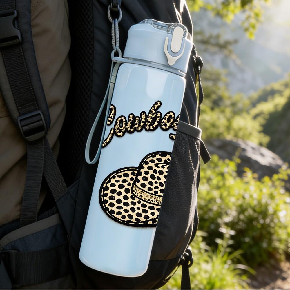 1PC Cowboy Boots Hat Western Style Print 750ml Color Plastic Sports Water Bottle Leakproof Flip Straw Lid Suitable for Sports Office Home Use