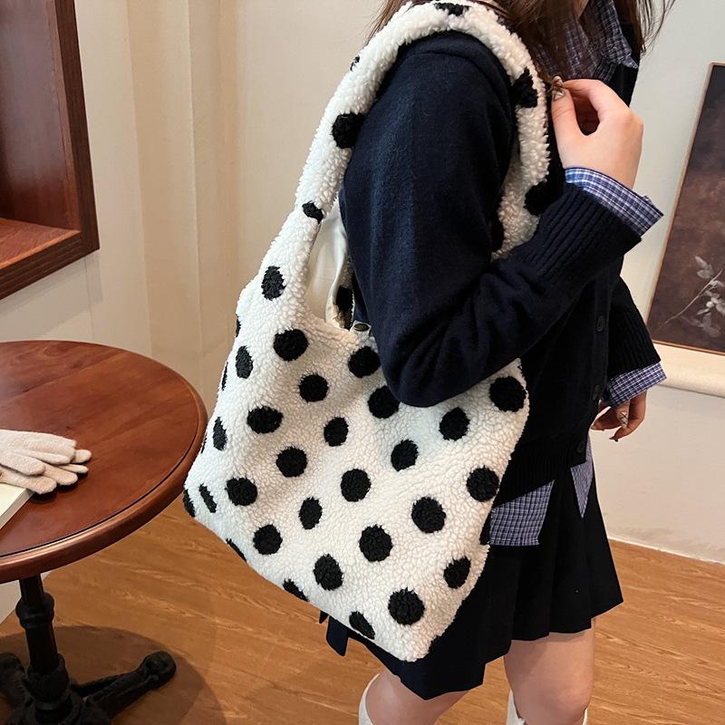 2025 Winter New Plush Retro Puppy Printed Tote Bag Female Commuter Student Casual Shoulder Vest Bag