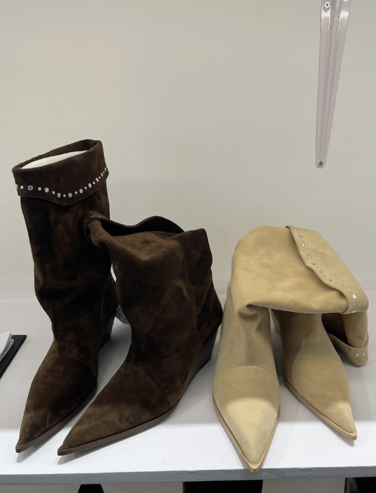 

Sheepskin version ~ French niche pointed wedge heel stack boots Western cowboy boots women s 2025 mid-top boots skinny and skinny boots 40 абрикосовый