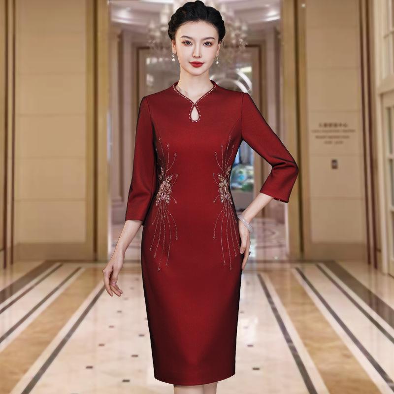 Elegant Wine Red Bodycon Dress with Water Drop Neck for Mother-in-law At Wedding Banquet