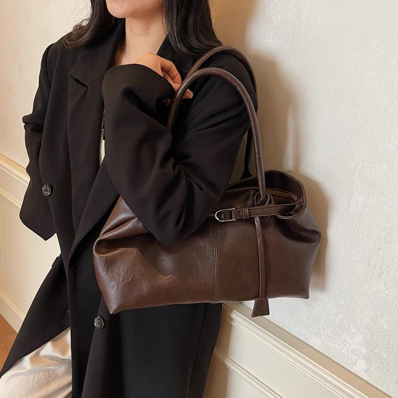 Large-capacity Retro Oil Wax Pitot Bag Women's 2025 Autumn New Handbag Versatile Shoulder Bag Underarm Bag