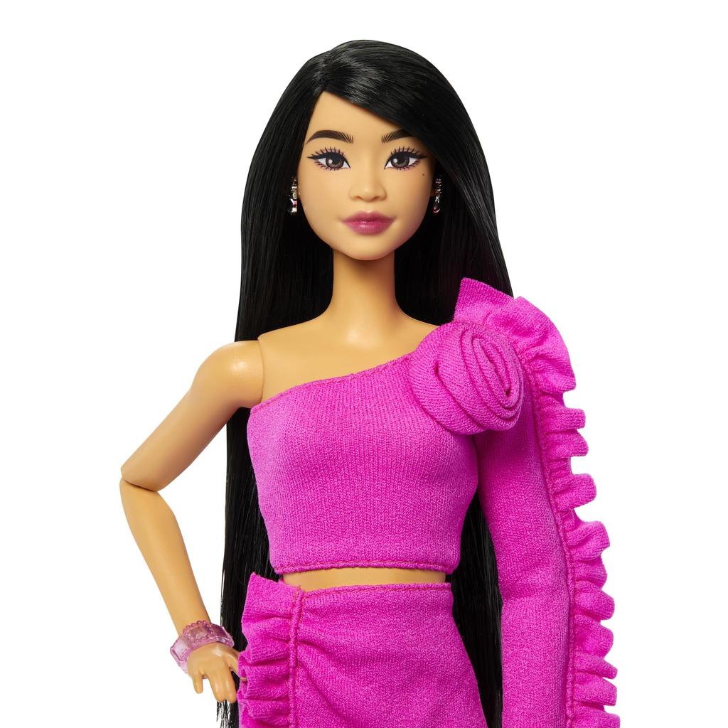 Barbie Deluxe Style Rose Motif Look Dress Up Doll House Pretend Play Barbie Doll Ages 4 and Up Pink HYV26