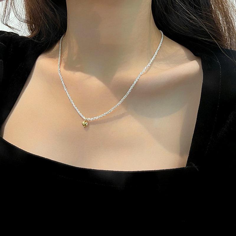 Sparkling Love Necklace Women's Light Luxury Korean Version Super Flash Gypsy Heart-shaped Stainless Steel Collarbone Chain