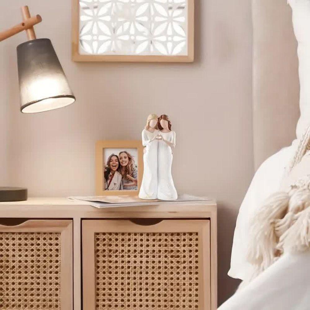 Hand-Painte Mother And Daughter Statue Resin Craft Family Sculpture  Bedroom