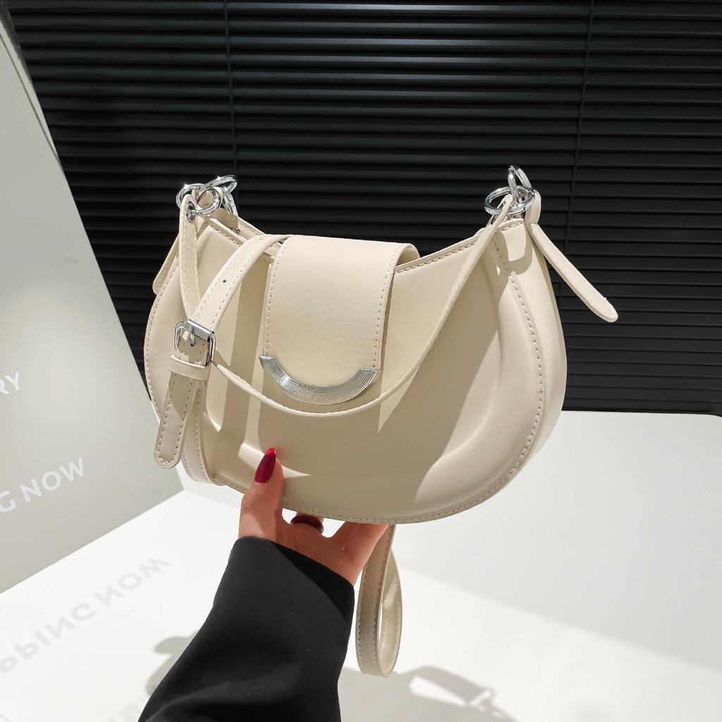 Textured bag women's large-capacity fashion niche women's shoulder messenger bag versatile underarm saddle bag