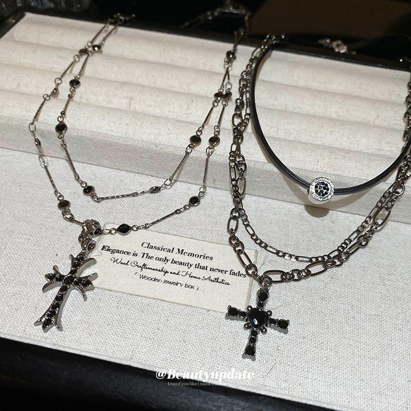 Sweet cool wind diamond cross necklace retro dark wind personality collarbone chain punk versatile temperament necklace wholesale