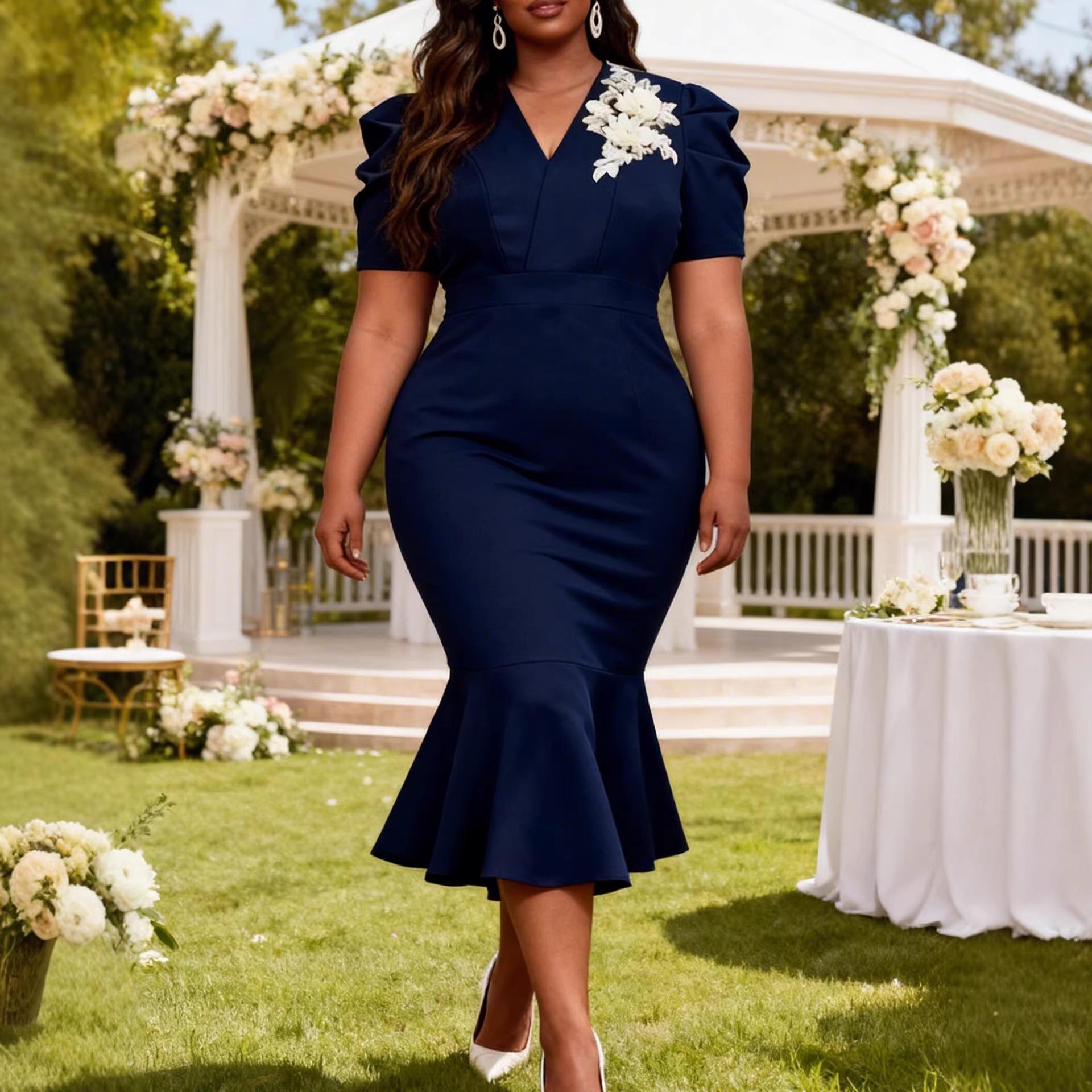 

Plus Size Embroidered V-neck 3D Bodycon Mermaid Wedding Dress 4XL темно-синього кольору