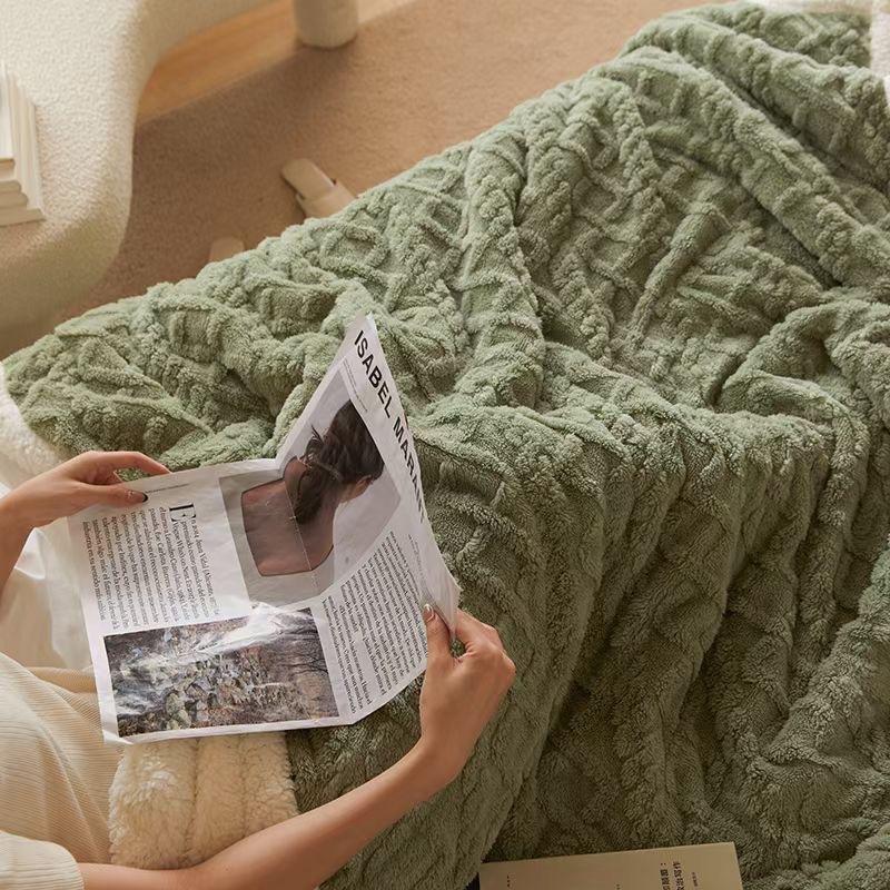 Soft Lamb Fleece Blanket Winter Thick Warm Throw Blanket Solid Color Flannel Blanket for Sofa Bed Office Nap