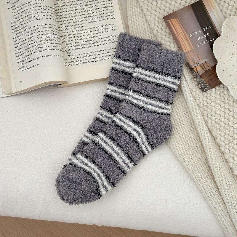 

Мужские носки из кораллового флиса, не линяющие, ретро полосатые носки для сна, утолщенные и теплые для дома, носки-тапочки на половину из флиса 1 pair серебряный серый