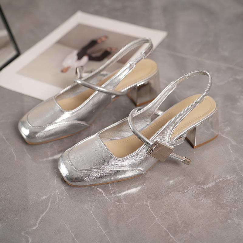 Baotou sandals women's summer new one-word with thick heel fairy wind medium heel French Mary Jane single shoes women