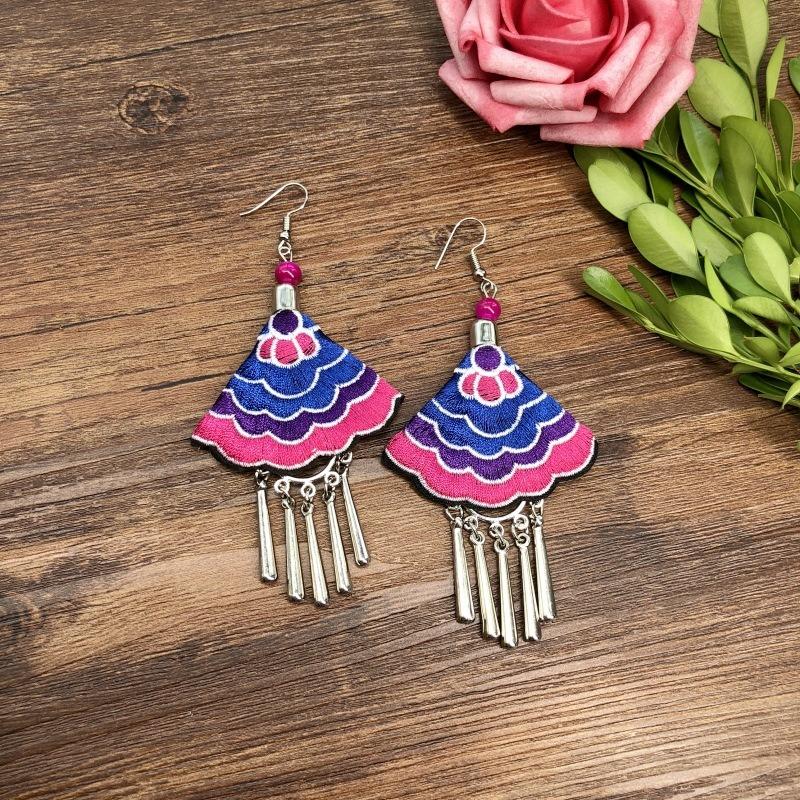 Hand-embroidered retro fabric earrings, flower fringed versatile femininity, stage performance, earrings, earrings.