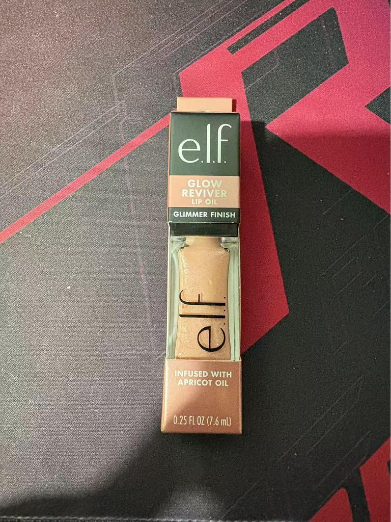 Elf Power Grip Lipgloss: Feuchtigkeitsspendend, Nicht klebrig, Helle Farbe, Langanhaltend, Transferfest, und Nicht austrocknend