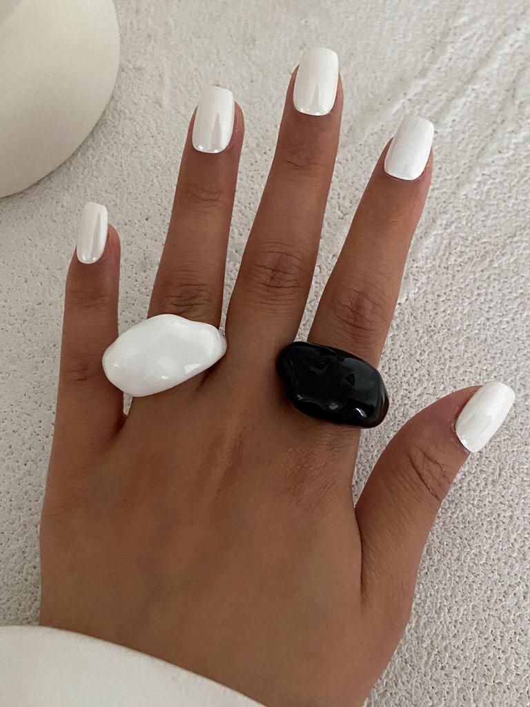 SHIXIN Creative Black White Thick Resin Acrylic Rings for Women Minimalist Irregular Geometric Wide Finger Ring Punk Men Jewelry
