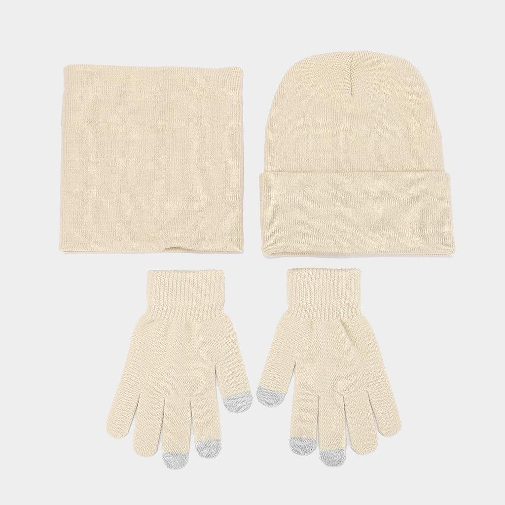 Trendy Oversized Hat, Scarf, and Gloves Set: Winter Outdoor Warmth with Face-Slimming Design