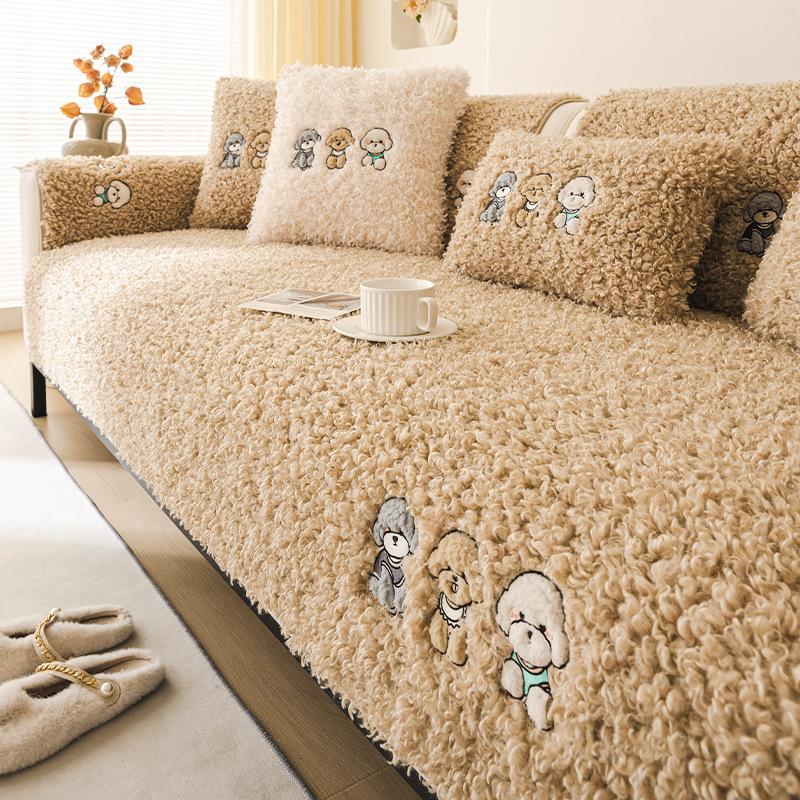 

1 шт. Осенне-зимний мультяшный плюшевый коврик для дивана, новый зимний толстый нескользящий чехол для дивана с милыми узорами животных, подходит для домашних животных, можно стирать в стиральной машине 30 * 50cm pillow cover