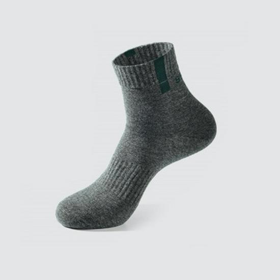 Men's Non-Slip Mid-Calf Sports Socks - Odor-Resistant Cotton, Casual Autumn/Winter Solid Color with Letter Design