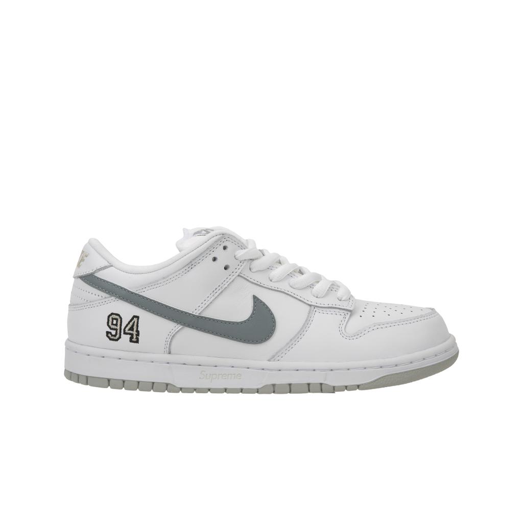 Supreme x Nike Dunk Low SB Bianco Argento Metallizzato Sneakers Unisex HQ8487-100