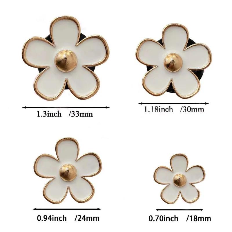 4PCs Flower Car Outlet Vent Perfume Clips Air Freshener Diffuser Conditioning Aromatherapy Perfume Clip Car Interior Decoration
