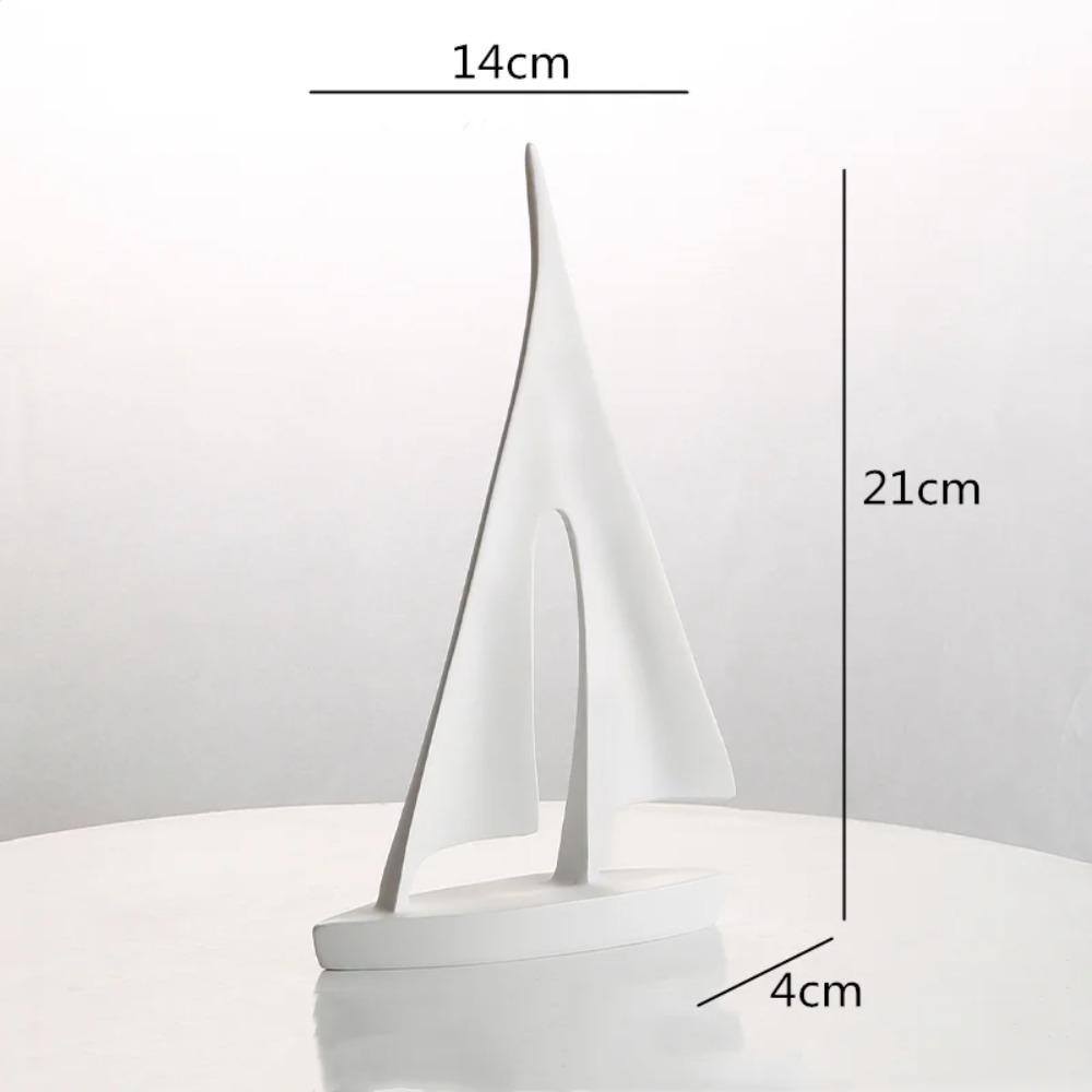 Creativity Smooth Sailing Sailboat Ferry Hollow Out Resin Golden Crafts Ornaments Modern Home Decoration Furnishings Figures
