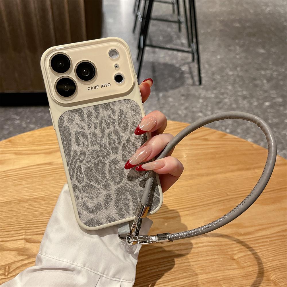 

Luxury Wrist Strap Leather Lanyard Leopard Pattern Phone Case For iPhone 17 16 15 14 Pro Max 17Pro Full Lens Protection Cover iPhone 15