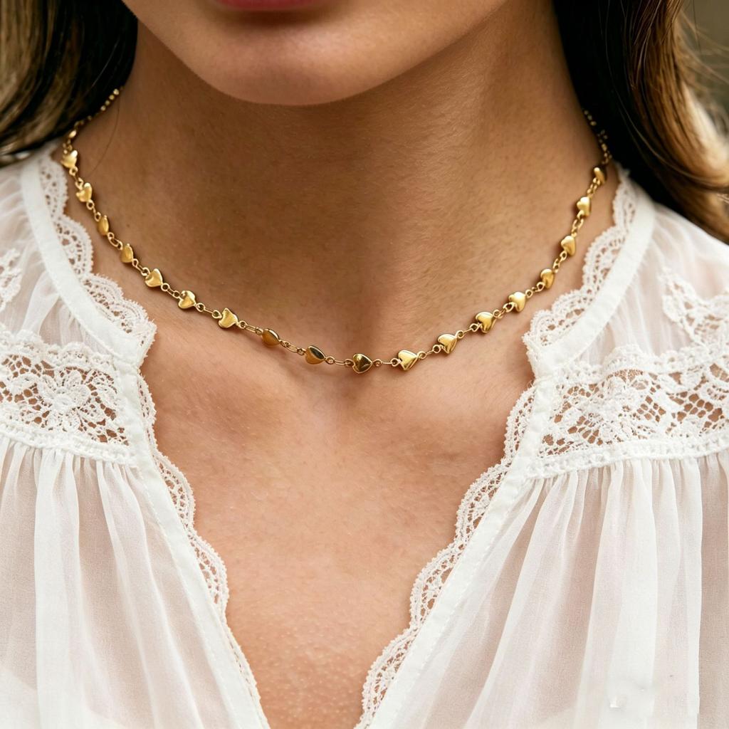 European and American stainless steel plating18K Gold Heart-Shaped Necklace for Women, Fashionable Sweet Love Bracelet, Light Luxury Set
