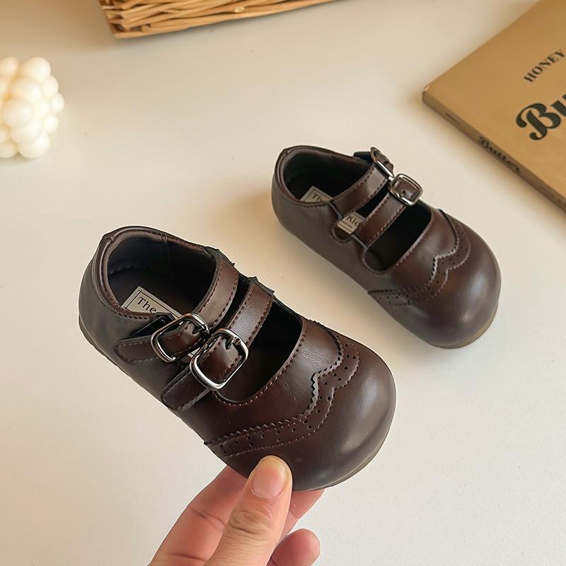 

Spring Korean Girls Carved Patent Leather Flats Soft Sole Anti Slip Princess Shoes size 21 коричневый
