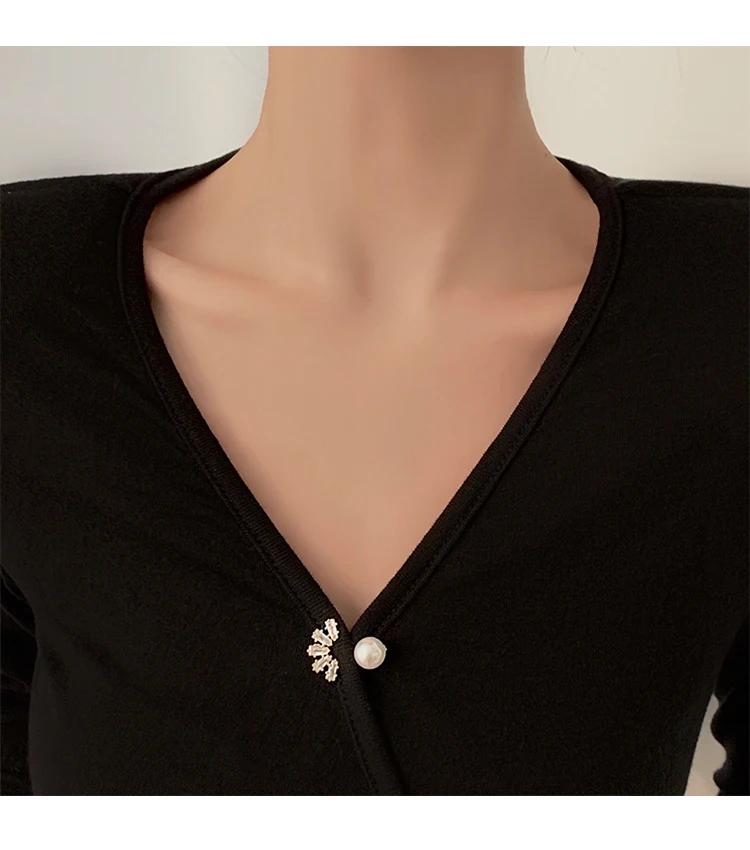 Perlenbrosche, hochwertige Damen-Anti-Rutsch-Schnalle, Sommer-Design, Sinn für Kleidung, Accessoires, Temperament-Ausschnitt-Anstecknadel für Mädchen