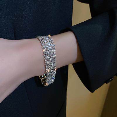 Europejska i amerykańska diamentowa szeroka elegancka bransoletka damska przesadny design spersonalizowana bransoletka niszowa bransoletka temperamentu damskiego