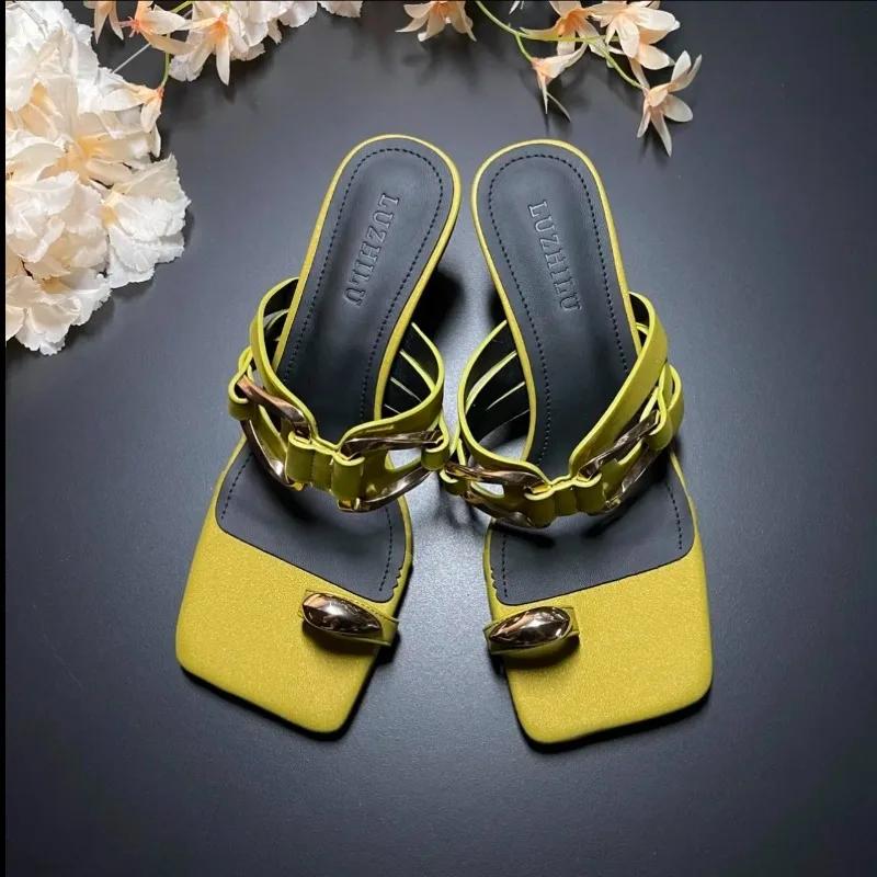 

Fashion 2025 Summer New Open Toe Women s Modern Slippers Square Toe Metal Decoration Med Heel Sandals Fashion Dress Thong Slippers 40 зелёный