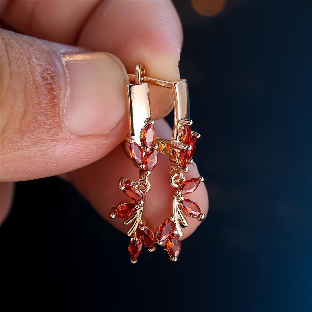 Lindos Pendientes de Aro Pequeños con Piedra de Circonita Roja Estilo Vintage Moda Color Dorado Boda Para Mujeres