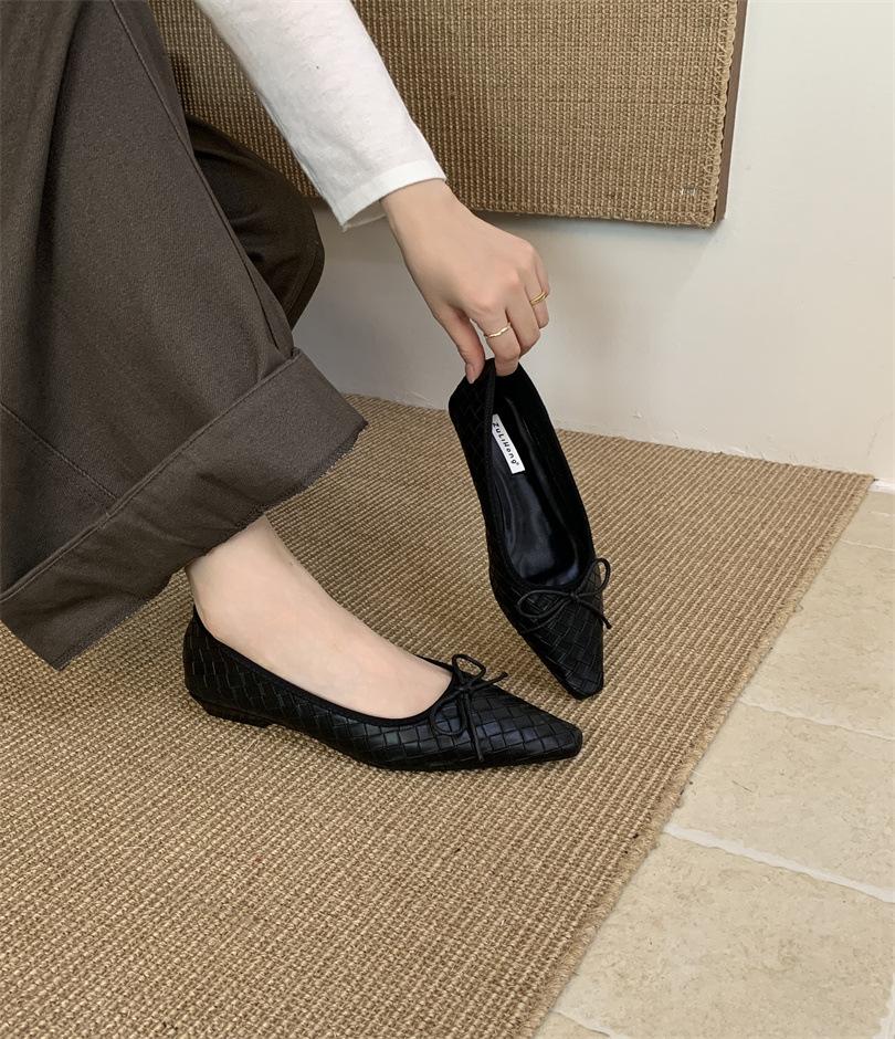 Flat Bottom Woven Light Mouth Single Shoes Women's 2025 Summer New French Bow with Skirt Versatile Grandma Shoes