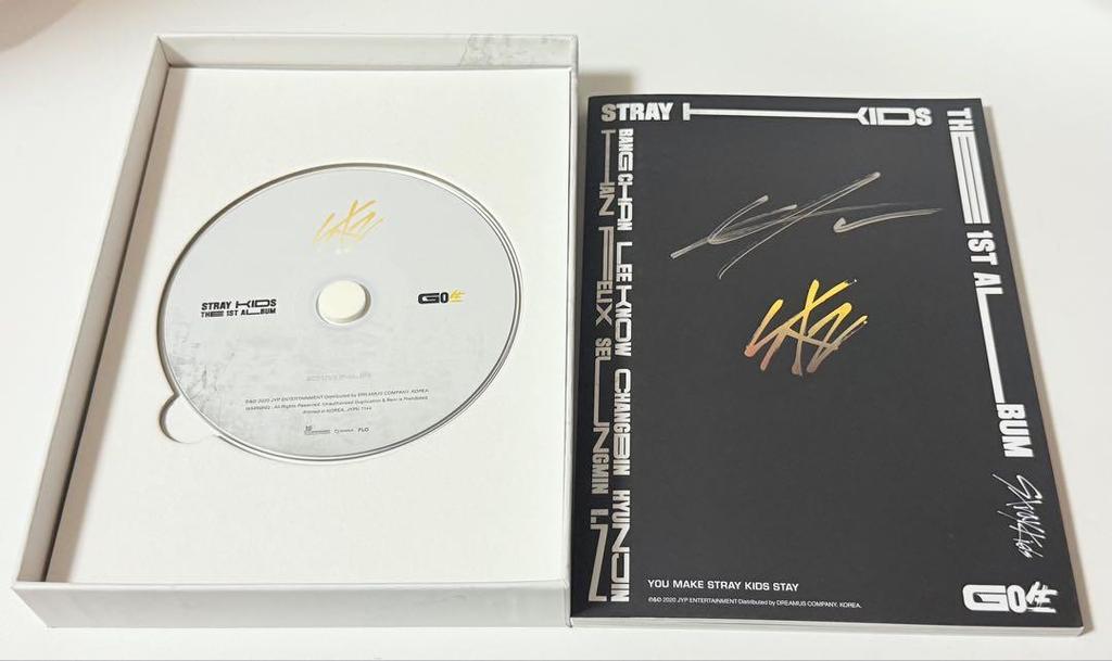 [USED] Stray Kids Reno GO student autographed by mwave