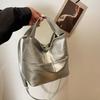 New Style Designer Solid Simple Pu Bucket Hand Bags 2026 Fashi Large Capacity Versatile Commuting Shoulder Bags for Women