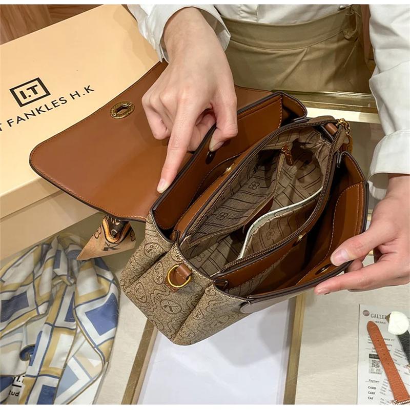 Dámská kabelka 2025 Nová značka Kabelka z pravé kůže Designová Vysoce kvalitní Retro Jedno rameno Šikmo přes tělo Polštářová taška