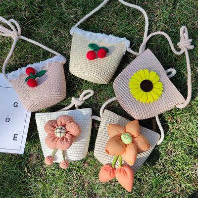 Sac en paille tissé à la main sac nu sac en paille enfant fleur enfant sac bandoulière sac nuage à la mode et polyvalent