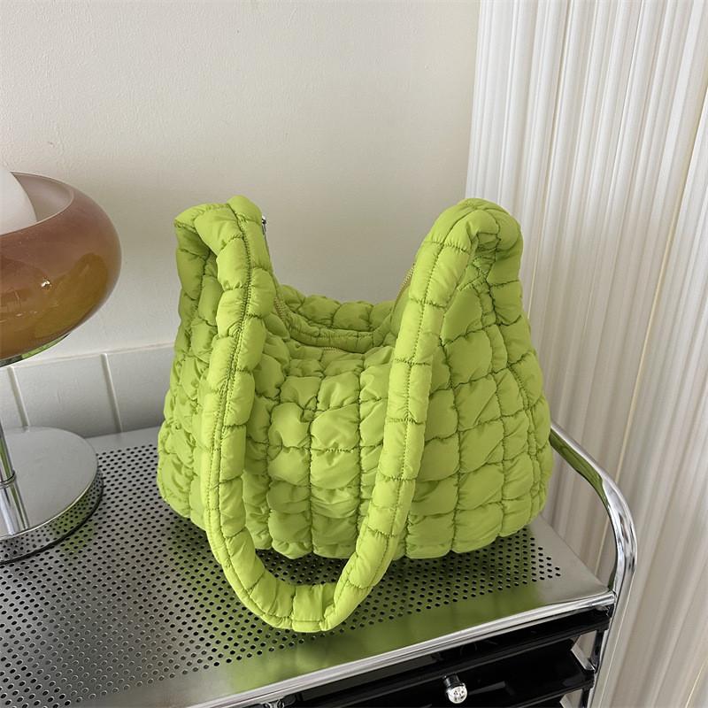 Трендова велика сумка-тоут «Хмара» для жінок у чорному, білому, хакі, фіолетовому та зеленому кольорах, модний стиль