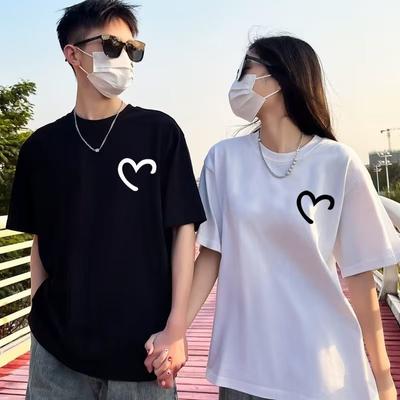 T-shirt di Coppia Oversize Largo Moda Maglietta con Stampa Graffiti a Forma di Cuore Manica Corta T-shirt da Uomo Top Trendy Studente Abbigliamento Estivo T-shirt Casual da Uomo