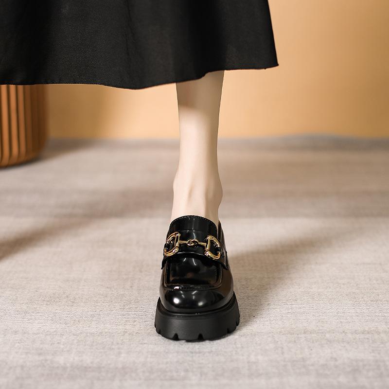 

Кожаные шлепанцы с пряжкой в виде лошади, женские, летние, модные, на толстом каблуке, на толстой подошве, крутые шлепанцы, обувь с закрытым носком на одном ремешке 33 чёрный